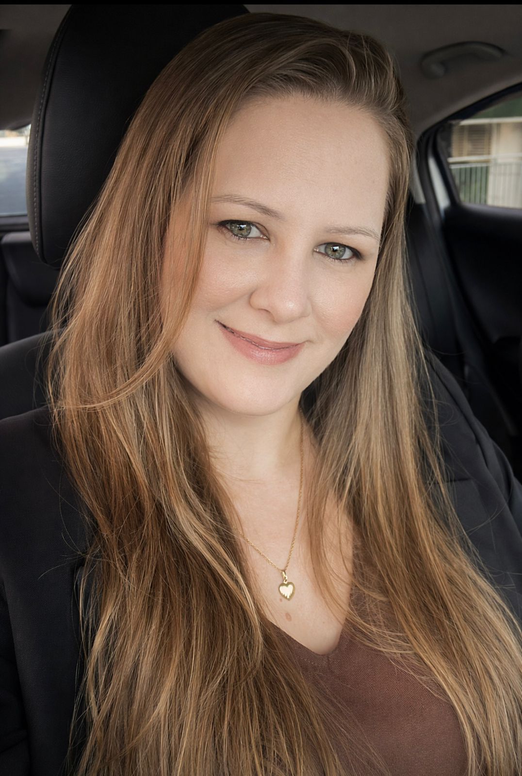 Dra. Larissa Daniela